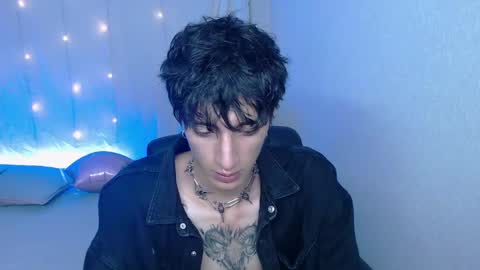 Snapshot of kenny__hot chatting on December 13, 2024, 5:10 pm kenny online show from December 13, 2024, 5:10 pm