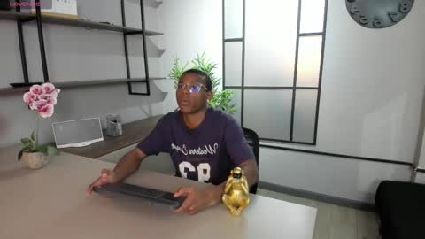 Snapshot of kenny_thompson_ chatting on February 20, 2026, 8:31 pm Kenny Thompson online show from February 20, 2026, 8:31 pm