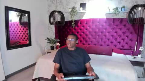 Snapshot of kenny_thompson_ chatting on February 23, 2026, 8:17 pm Kenny Thompson online show from February 23, 2026, 8:17 pm