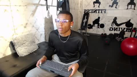 Snapshot of kenny_thompson_ chatting on February 27, 2026, 8:42 pm Kenny Thompson online show from February 27, 2026, 8:42 pm