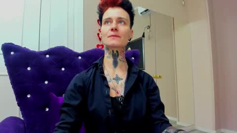 Sellena and Kenny online show from December 2, 2025, 7:53 pm