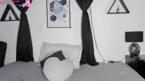 KENTHA  online show from March 12, 2026, 10:43 am