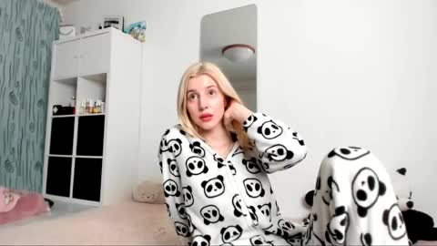 Kenzie online show from January 31, 2025, 5:19 am