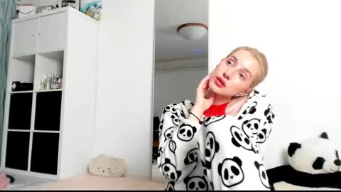 Kenzie online show from March 8, 2025, 6:54 am