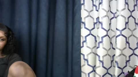 kering_lovly online show from December 20, 2025, 7:10 pm