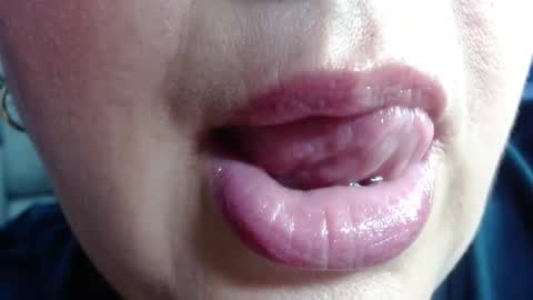 K E R L Y online show from November 11, 2025, 7:03 pm