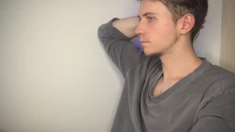 Kero online show from October 14, 2025, 9:48 pm