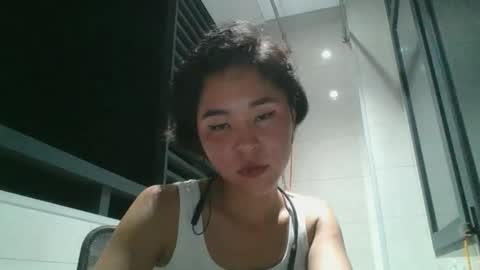 Jenny  online show from September 24, 2025, 4:32 pm