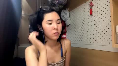 Jenny  online show from June 9, 2026, 9:54 am