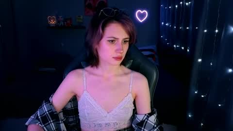 Snapshot of keti_moon chatting on April 8, 2026, 7:03 pm Keti 3 online show from April 8, 2026, 7:03 pm