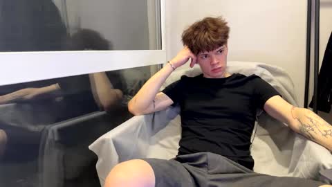 Snapshot of kevin_bucks chatting on February 8, 2026, 12:52 pm Kevin online show from February 8, 2026, 12:52 pm