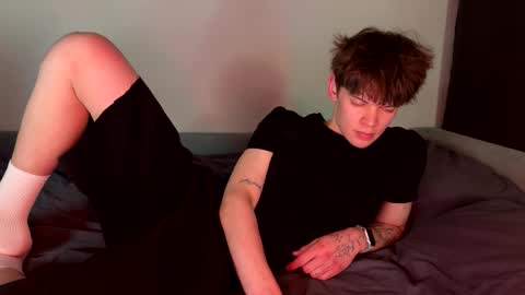 Snapshot of kevin_bucks chatting on February 19, 2026, 2:24 pm Kevin online show from February 19, 2026, 2:24 pm