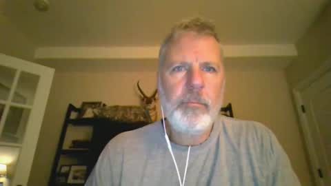 kevin_edges online show from September 15, 2025, 10:04 am