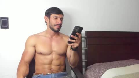 kevin_malone22 online show from November 4, 2025, 1:38 am