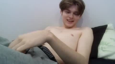 kevinmycroft online show from December 16, 2025, 4:39 am