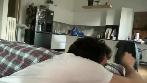 kevinpillobello online show from April 16, 2026, 4:41 pm