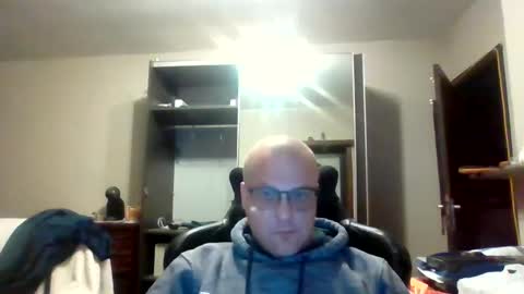 kevintje031987 online show from November 3, 2025, 4:36 am
