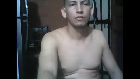 Snapshot of kevinwxt chatting on November 2, 2025, 4:37 am kevinwxt online show from November 2, 2025, 4:37 am