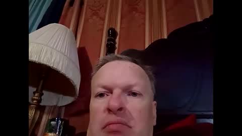 Snapshot of kevydaddyhubby2 chatting on October 13, 2025, 6:19 pm kevydaddyhubby2 online show from October 13, 2025, 6:19 pm