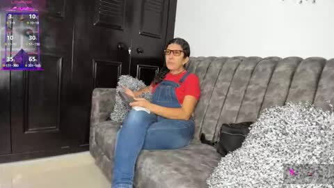 Snapshot of keyla_milf chatting on October 23, 2025, 2:55 am Keila Milf online show from October 23, 2025, 2:55 am