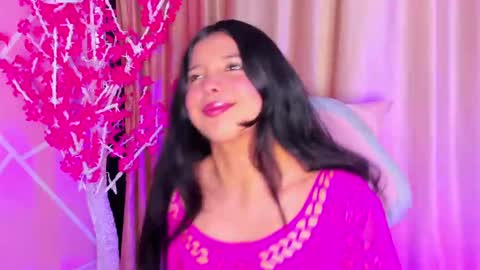 Keyla noa online show from November 1, 2025, 8:33 pm