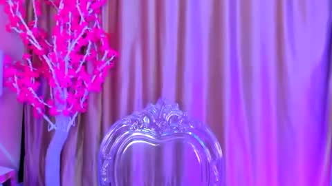 Keyla noa online show from March 19, 2026, 11:25 am