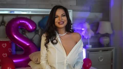 keylaconner online show from February 28, 2025, 5:15 am