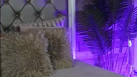 keylaconner online show from September 11, 2025, 8:25 am