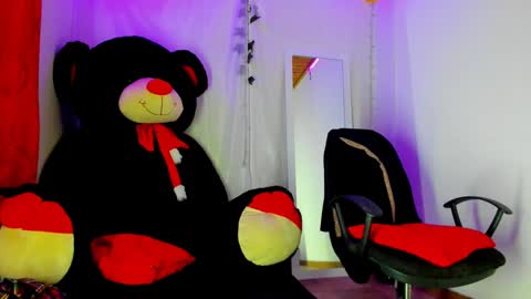 Snapshot of keyth_clement chatting on December 10, 2024, 6:06 pm Keyth  online show from December 10, 2024, 6:06 pm