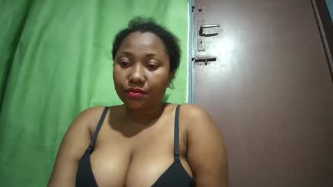 kezia0910 online show from October 14, 2025, 7:47 pm