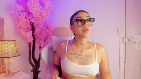 Khelany Isyy  online show from February 13, 2025, 1:40 am