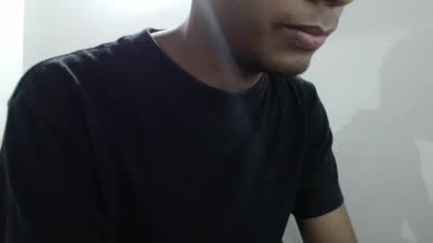 Snapshot of khevinlopezonig chatting on February 12, 2025, 2:14 am khevinlopezonig online show from February 12, 2025, 2:14 am