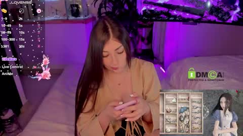 Snapshot of khionebesset chatting on January 12, 2025, 10:12 am Khi.  online show from January 12, 2025, 10:12 am