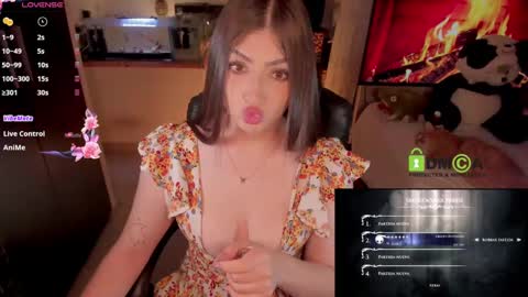 Snapshot of khionebesset chatting on February 21, 2025, 8:07 am Khi.  online show from February 21, 2025, 8:07 am
