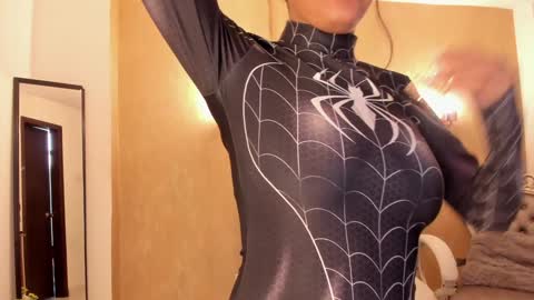 Khloe online show from January 24, 2025, 4:49 pm