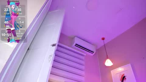 Snapshot of khloe_sweeet chatting on October 13, 2025, 11:32 am khloe_sweeet online show from October 13, 2025, 11:32 am