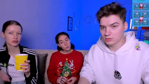 khloebeauty online show from December 2, 2025, 8:15 pm