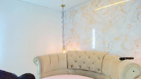 Khloe online show from December 18, 2025, 4:51 am