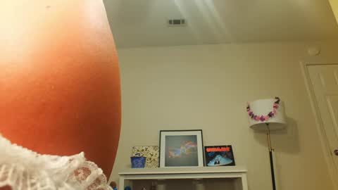 Khloe online show from March 12, 2025, 3:24 am