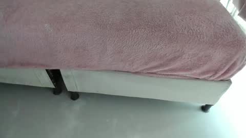    N         M online show from October 16, 2025, 11:33 am