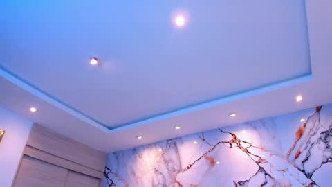    N         M online show from April 15, 2026, 4:25 pm