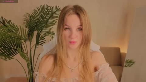 kianawhite online show from November 18, 2025, 5:23 am