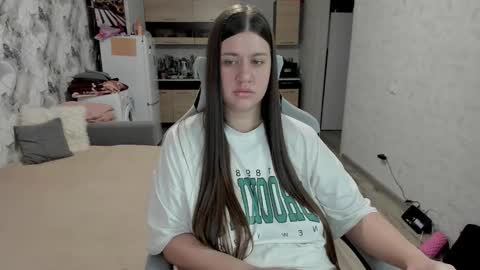 kianna_dior_ online show from November 22, 2025, 5:12 pm