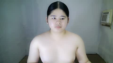 Your SweetGirl Ts online show from March 10, 2025, 11:53 am