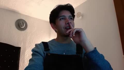 Adrian  Chlloe online show from November 13, 2025, 2:43 am