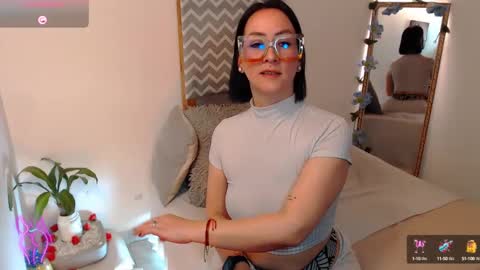 Kiara Bermont online show from October 10, 2025, 4:28 pm