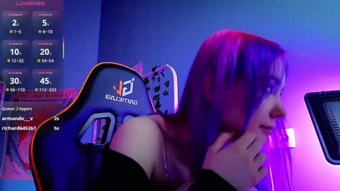 Kira online show from October 11, 2025, 9:35 pm