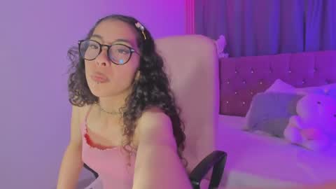 Kiara online show from June 4, 2026, 4:29 am
