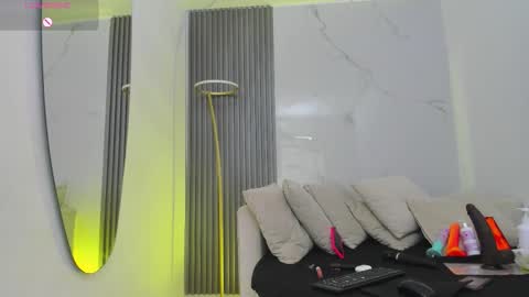 kiaratentation online show from October 5, 2025, 7:45 pm