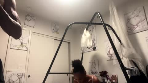 HunneysPlayRoom online show from December 23, 2024, 9:49 am